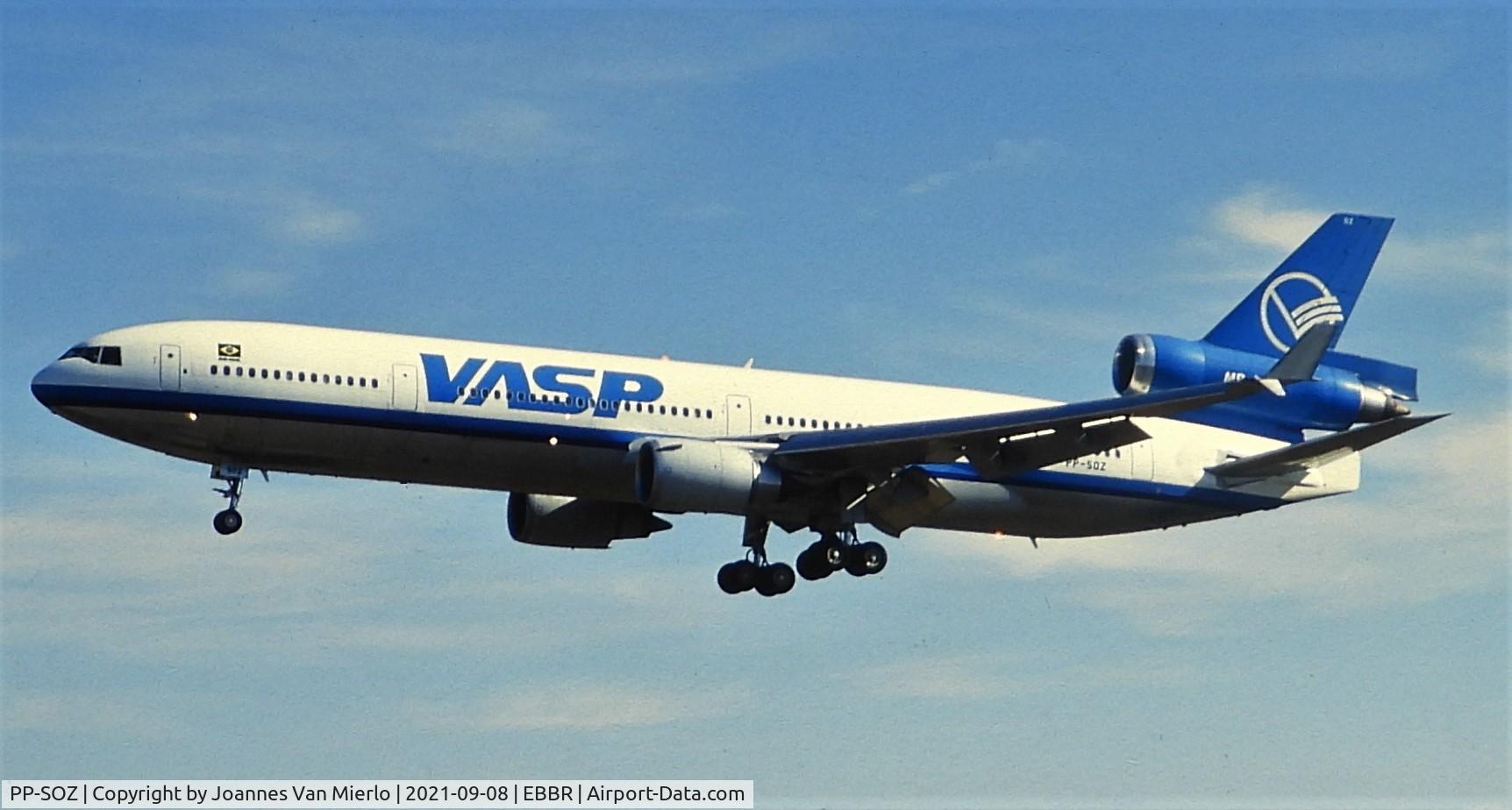 PP-SOZ, 1992 McDonnell Douglas MD-11F C/N 48414, Scan from slide