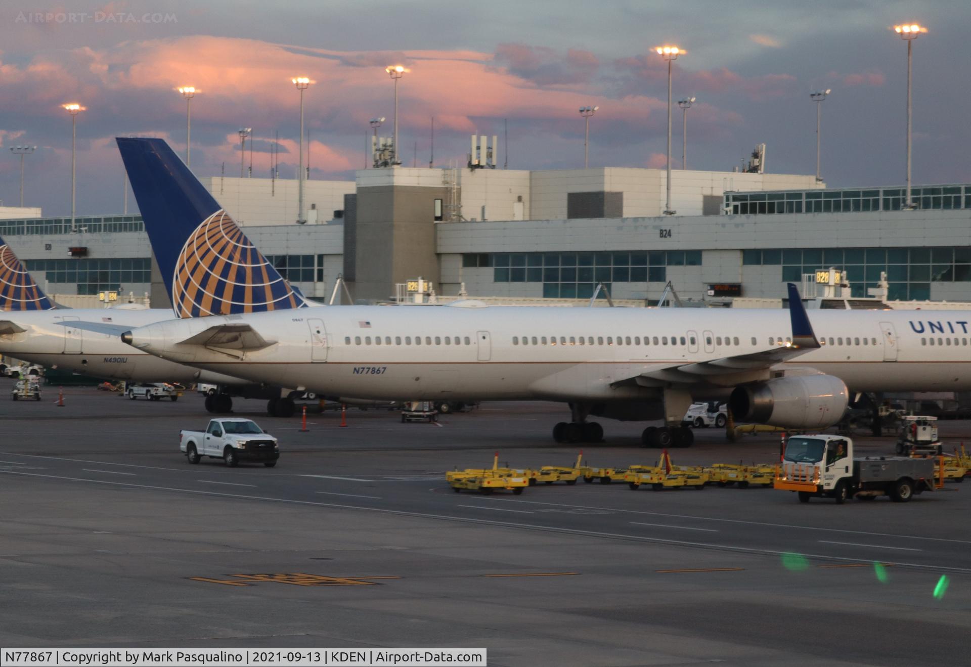 N77867, 2002 Boeing 757-33N C/N 32592, Boeing 757-33N