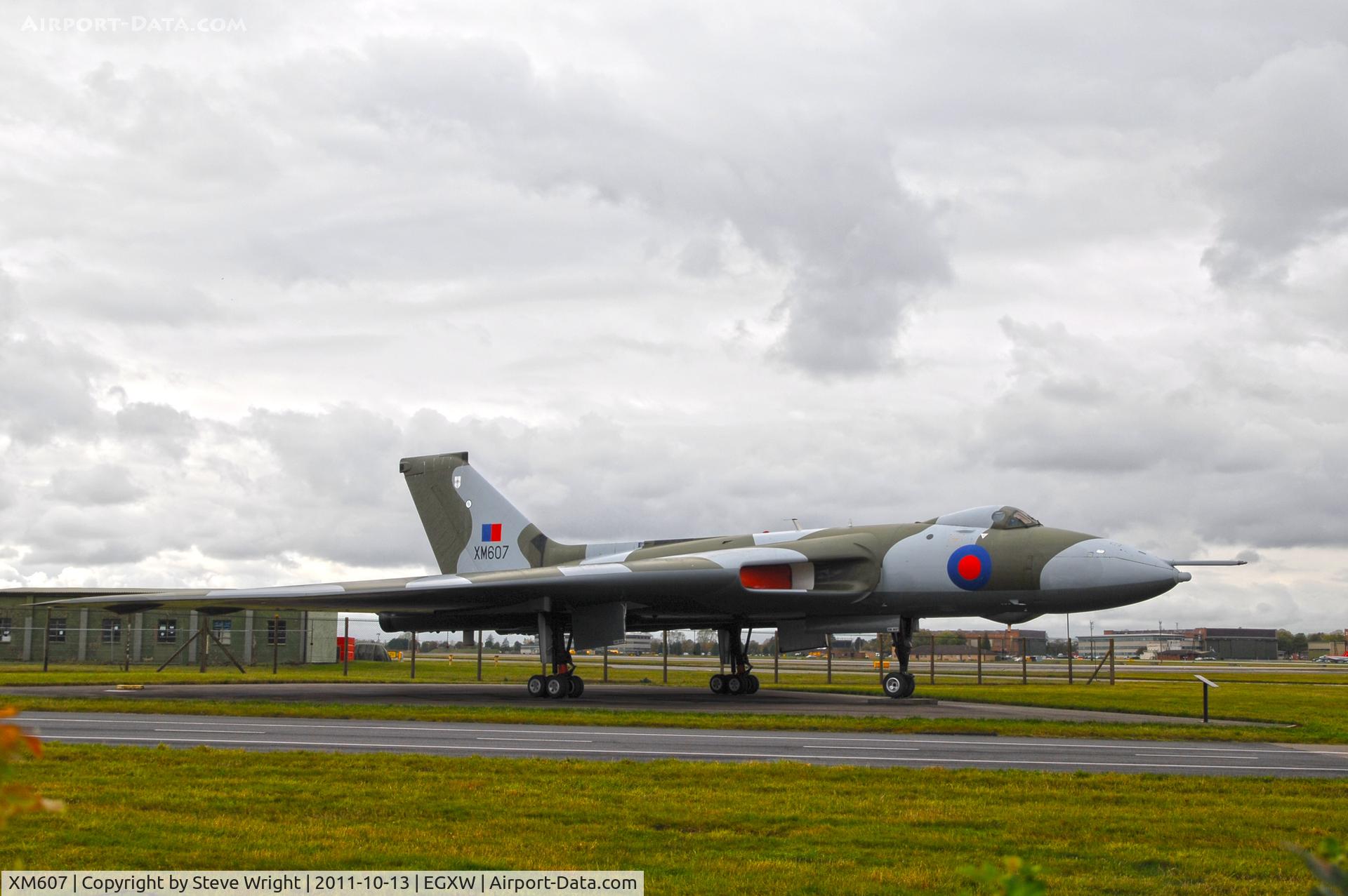 XM607, 1963 Avro Vulcan B.2 C/N Set 71, RAF Waddington Lincolnshire UK