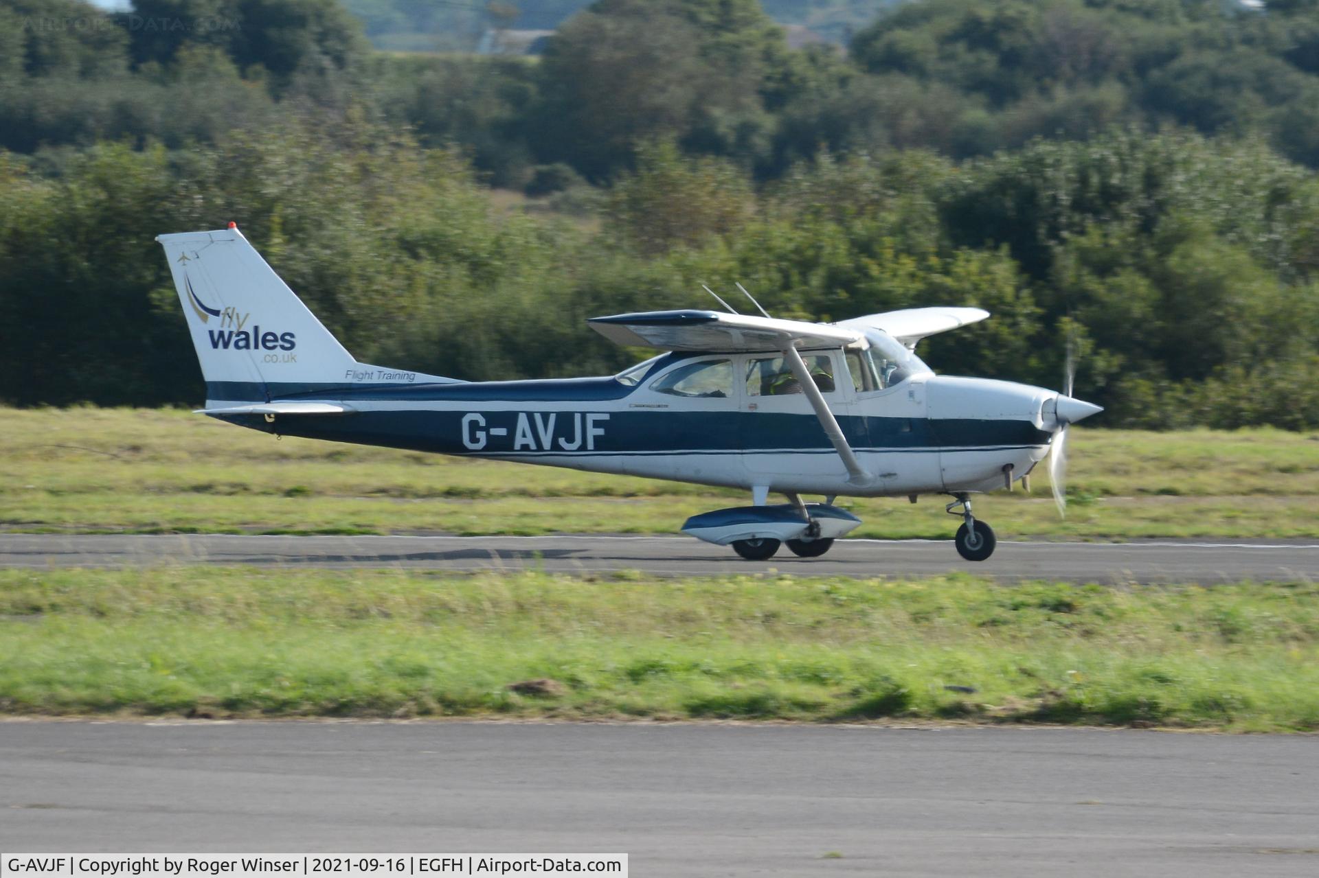 G-AVJF, 1967 Reims F172H Skyhawk C/N 0393, Visiting Skyhawk departing Runway 28.