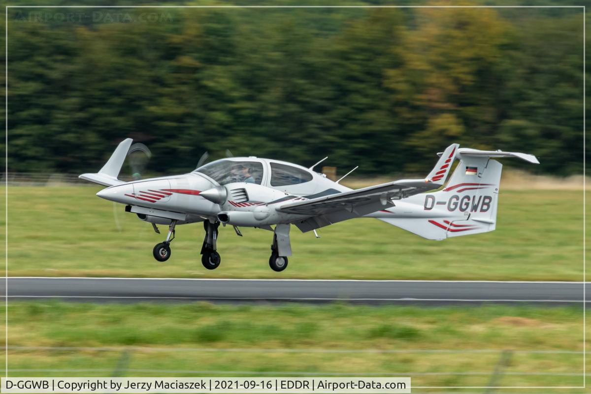 D-GGWB, Diamond DA-42 Twin Star C/N 42.259, Diamond DA-42, c/n: 42.259