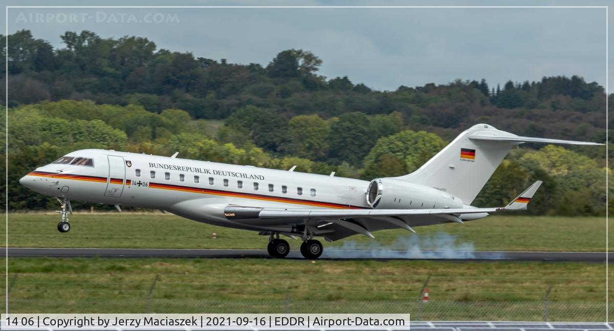 14 06, 2019 Bombardier BD-700 Global Express C/N 9863, Bombardier BD-700 Global Express, c/n: 9863