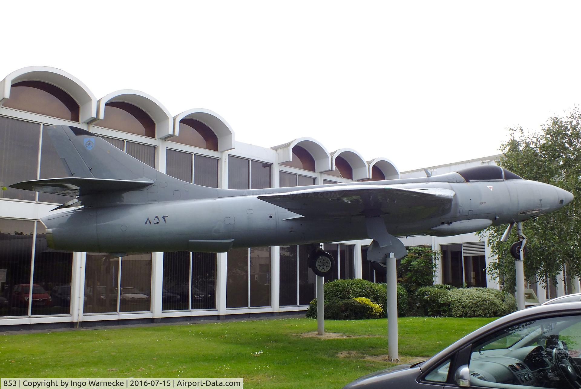 853, 1956 Hawker Hunter FR.10 C/N S4/U/3302, Hawker Hunter FR10 at the RAF-Museum, Hendon
