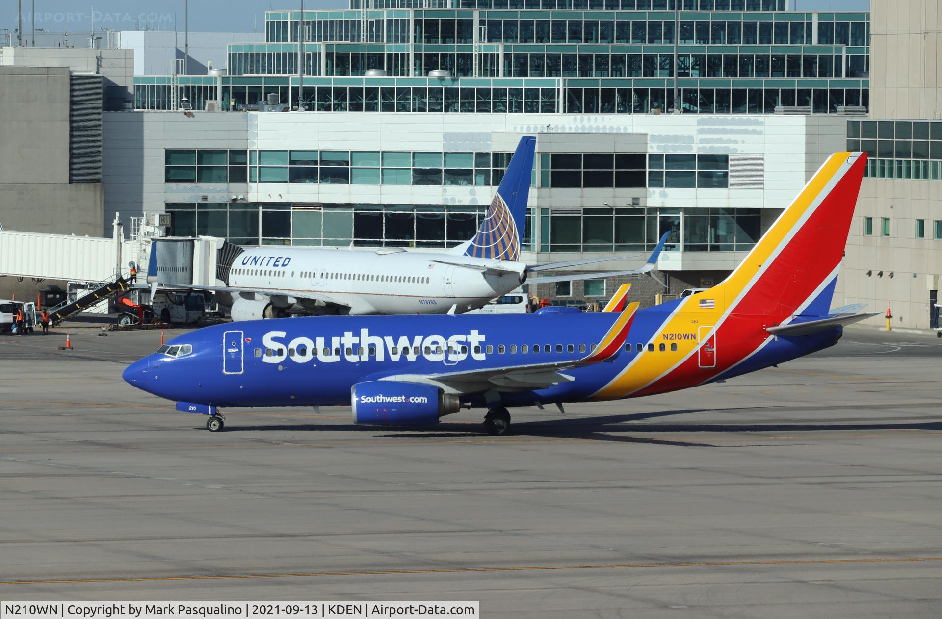N210WN, 2005 Boeing 737-7H4 C/N 34162, Boeing 737-7H4