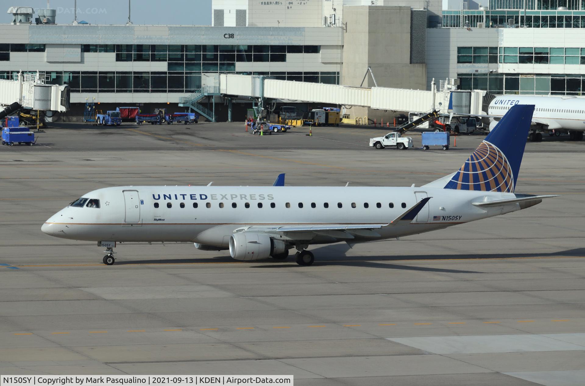 N150SY, 2015 Embraer 175LR (ERJ-170-200LR) C/N 15000499, ERJ-170-200LR