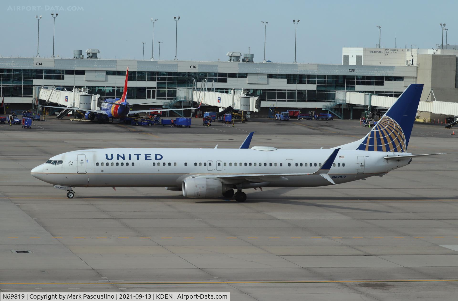 N69819, 2014 Boeing 737-924/ER C/N 43533, Boeing 737-924/ER