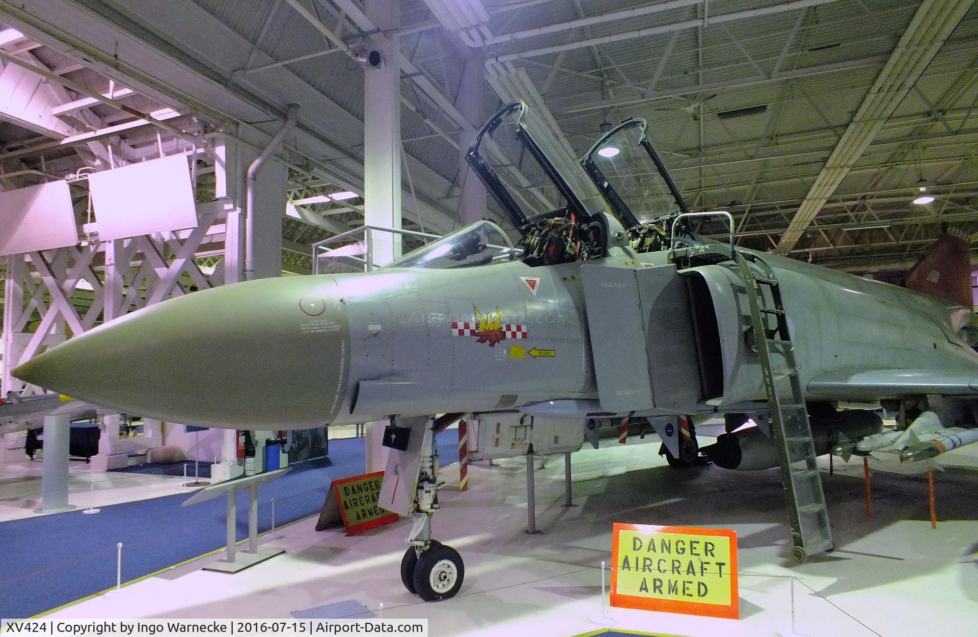 XV424, 1969 McDonnell Douglas Phantom FGR2 C/N 3084, McDonnell F-4 Phantom FGR2 at the RAF-Museum, Hendon