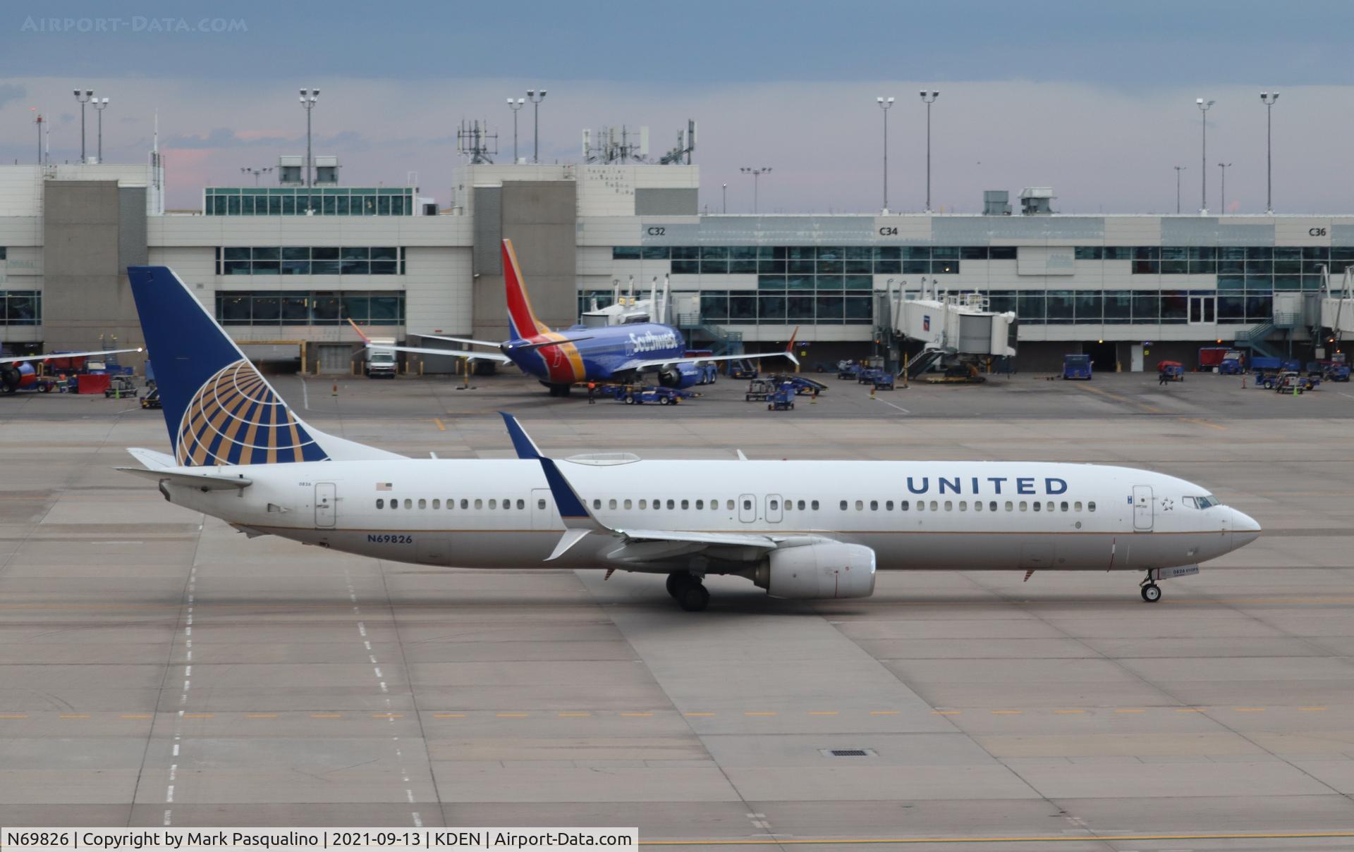 N69826, 2014 Boeing 737-924/ER C/N 42180, Boeing 737-924/ER