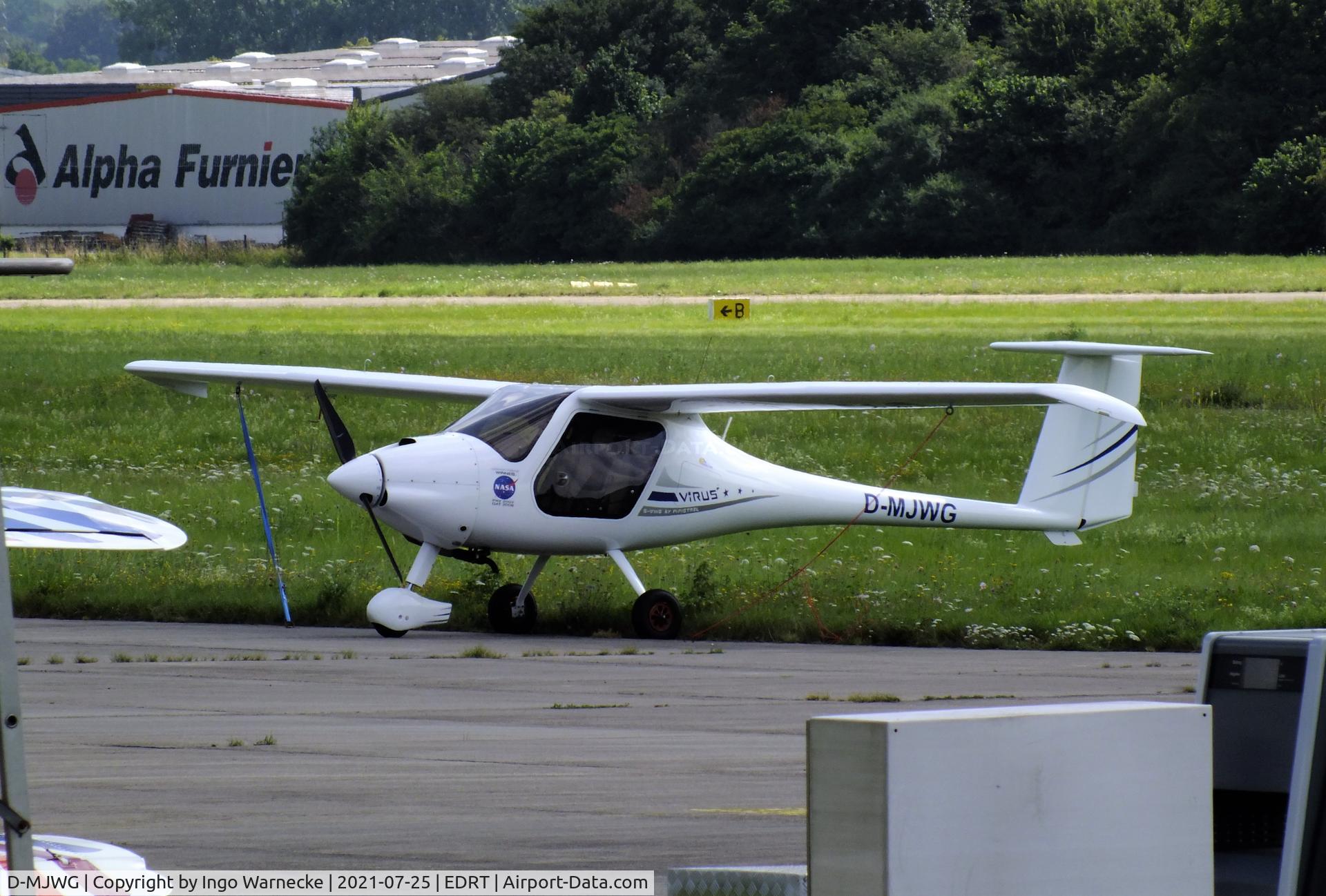 D-MJWG, Pipistrel Virus SW C/N Not found D-MJWG, Pipistrel Virus SW at Trier-Föhren airfield