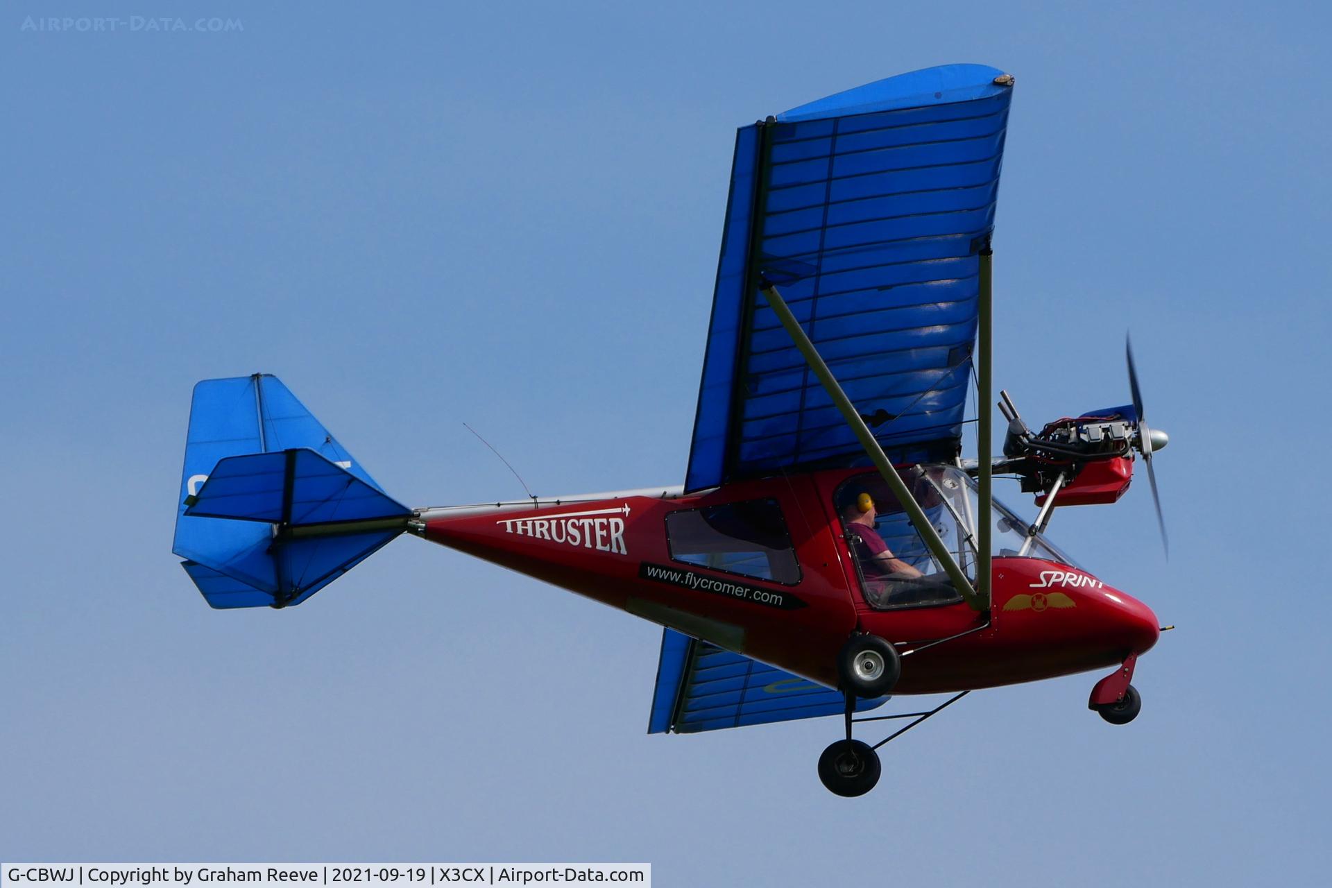 G-CBWJ, 2002 Thruster T600N 450 C/N 0092-T600N-069, Departing from Northrepps.