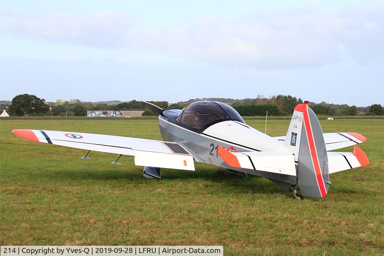 214, Mudry CAP-10B C/N 214, Mudry Cap10B, Static display, Morlaix-Ploujean airport (LFRU-MXN) air show 2019
