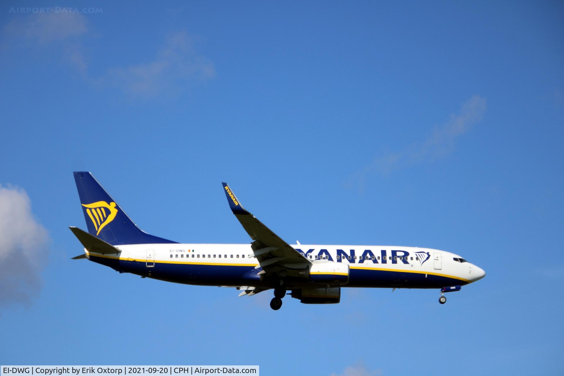 EI-DWG, 2007 Boeing 737-8AS C/N 33620, EI-DWG landing rw 04L