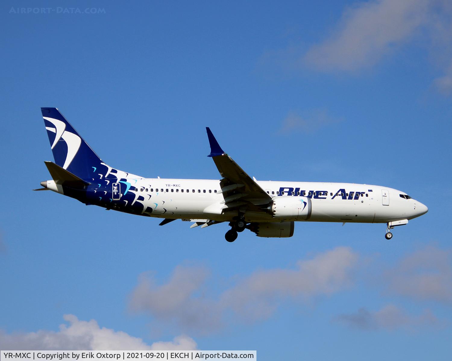YR-MXC, 2021 Boeing 737-8 MAX C/N 43326, YR-MXC landing rw 04L