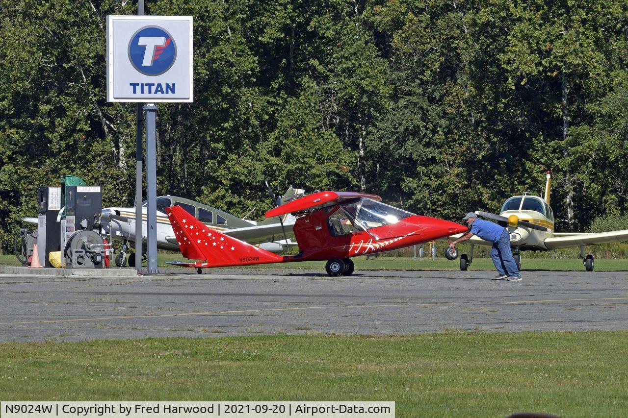 N9024W, 2004 Titan Tornado S C/N S03XXXCOHK0468, Being positioned for fueling at Gt. Barrington, MA local airport.