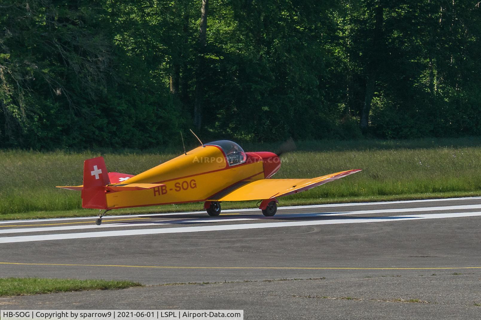 HB-SOG, 1958 Jodel D-112 C/N 490, At Langenthal-Bleienbach, taking-off to the east
