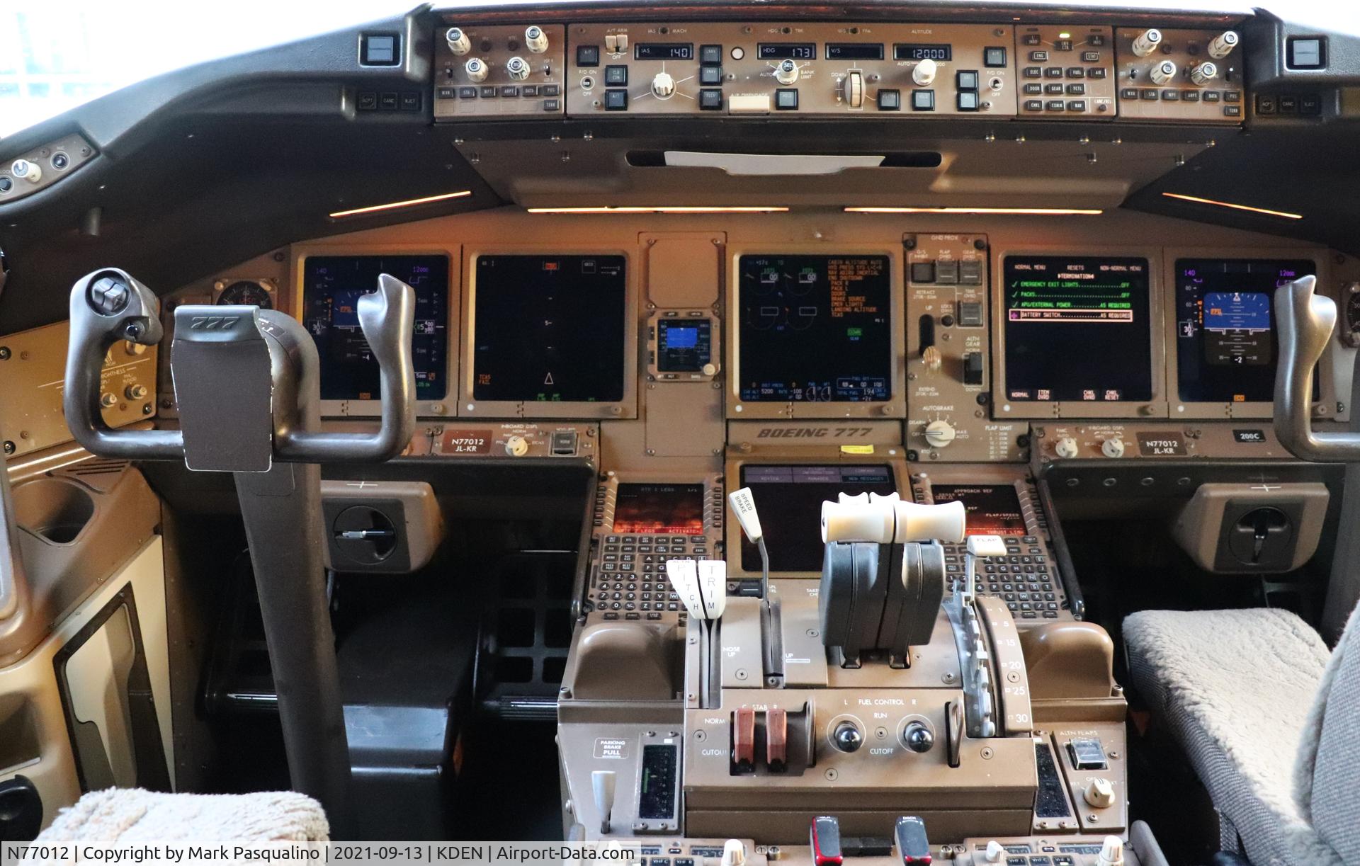 N77012, 1999 Boeing 777-224 C/N 29860, Boeing 777-224