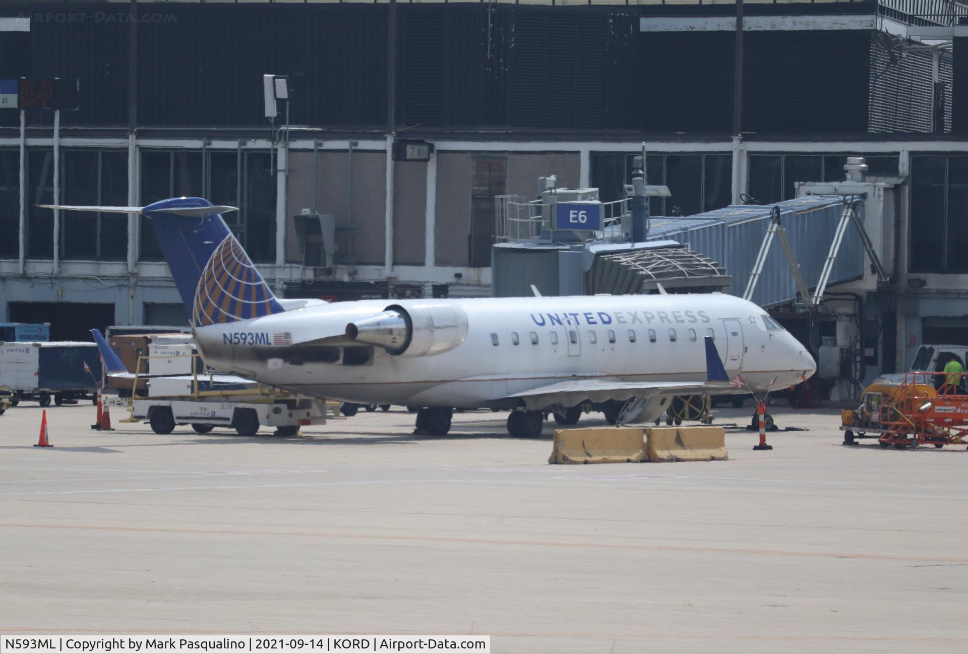 N593ML, 2001 Bombardier CRJ-200ER (CL-600-2B19) C/N 7465, CL-600-2B19