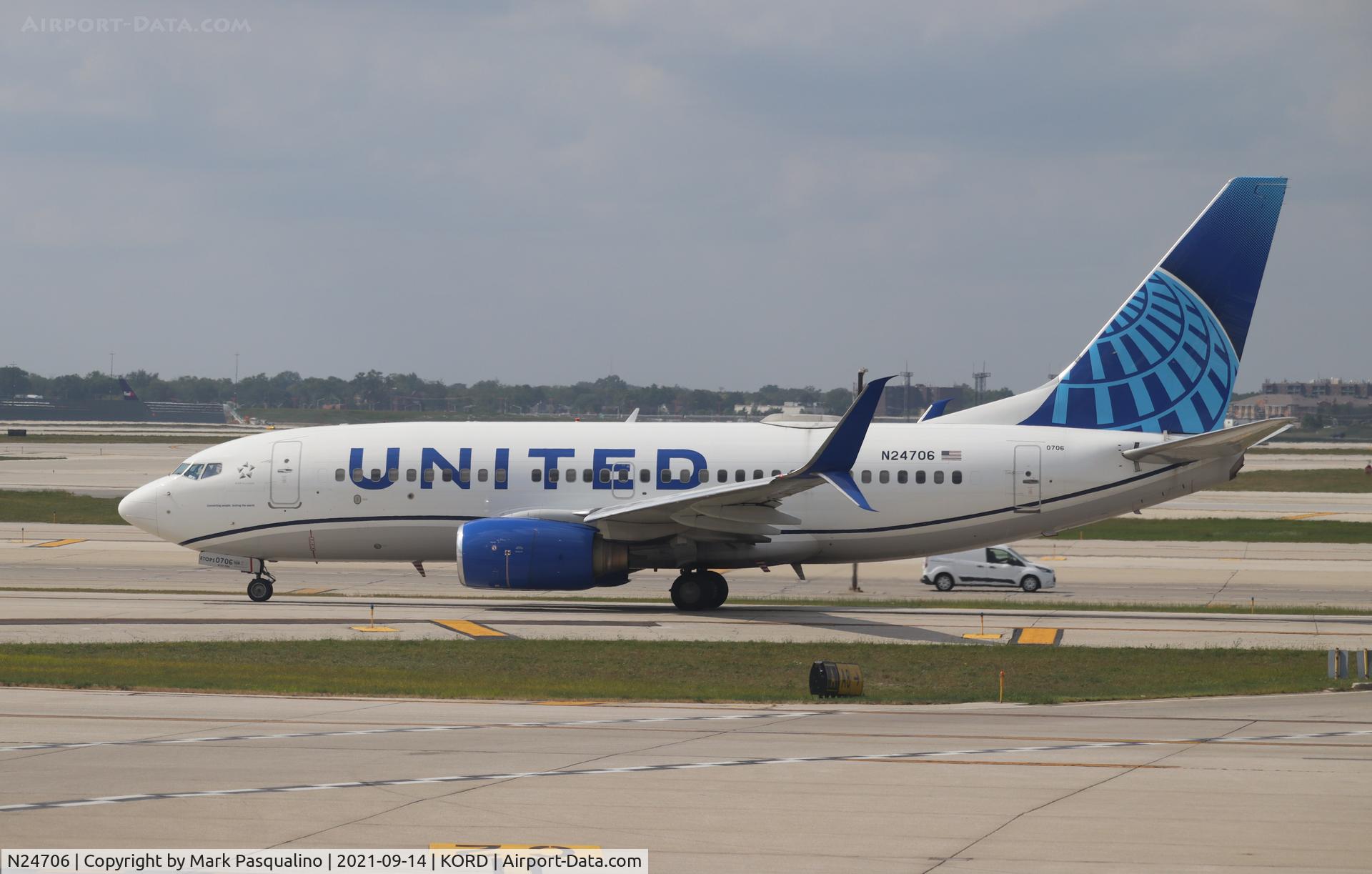 N24706, 1998 Boeing 737-724 C/N 28767, Boeing 737-724