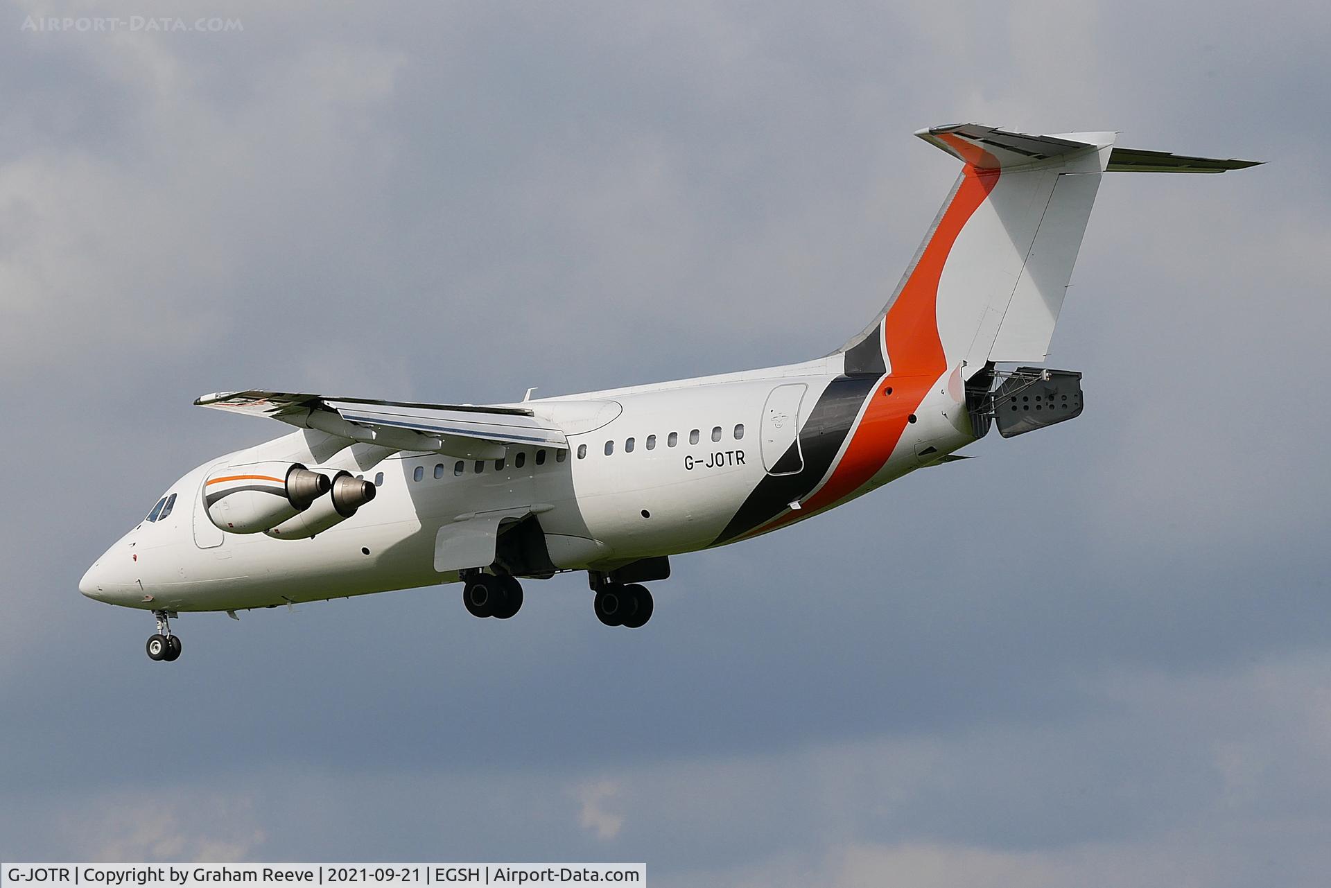 G-JOTR, 1996 British Aerospace Avro 146-RJ85 C/N E.2294, Landing at Norwich.