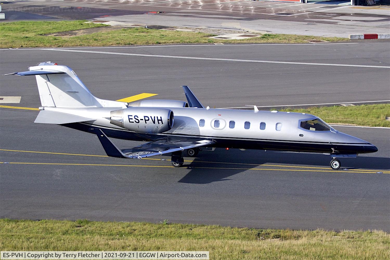 ES-PVH, 1998 Learjet 31A C/N 31A-162, At Luton