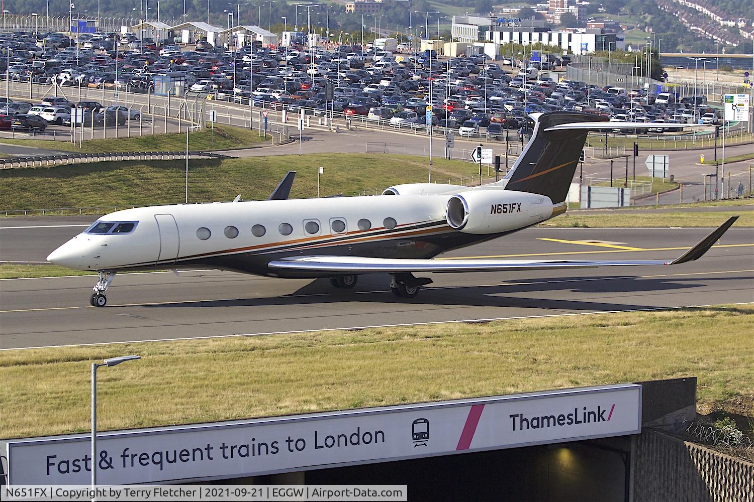 N651FX, 2011 Gulfstream Aerospace G650 (G-VI) C/N 6013, At Luton