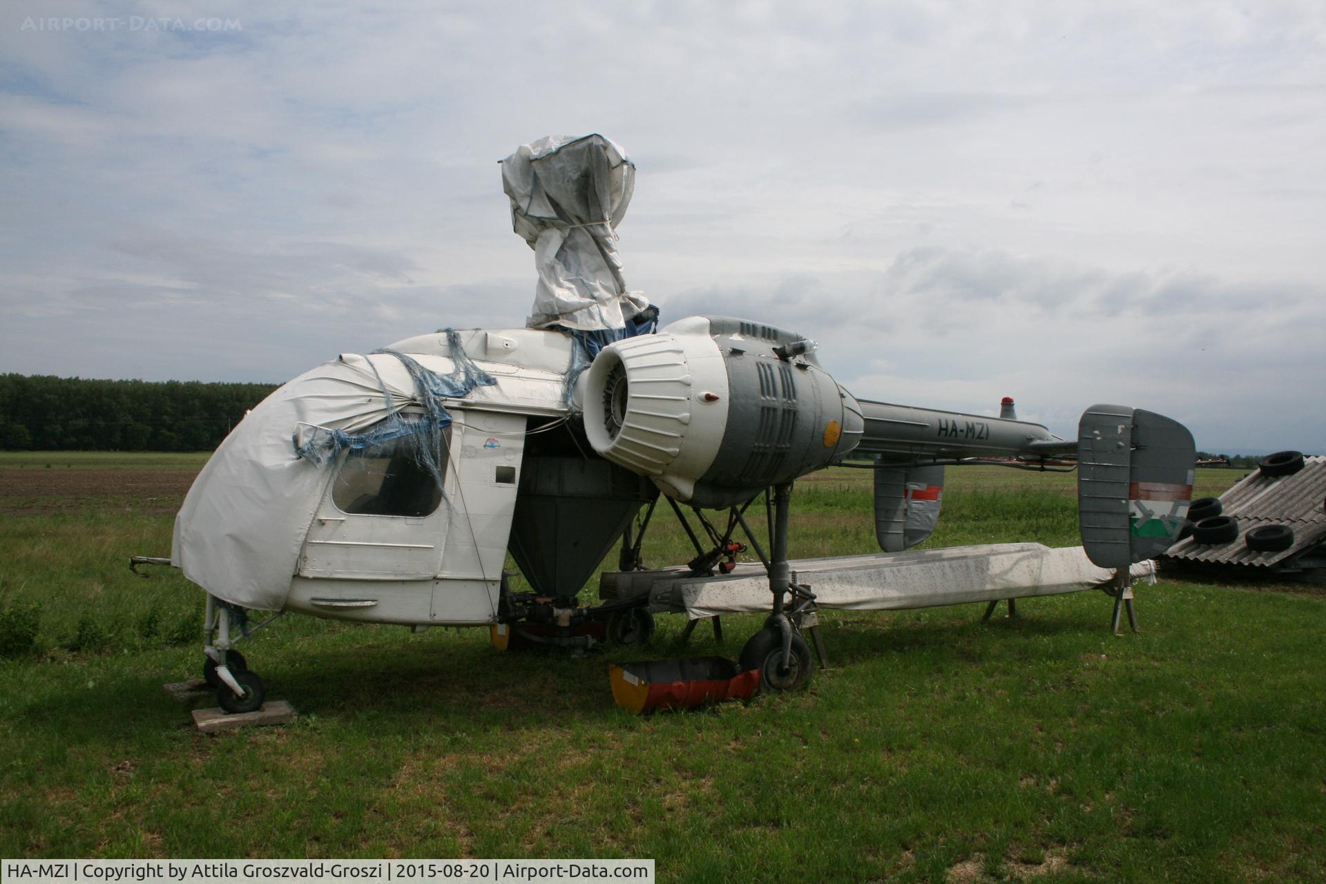 HA-MZI, 1973 Kamov Ka-26 Hoodlum C/N 7303408, Pápa-Pálháza agricultural airport and take-off field