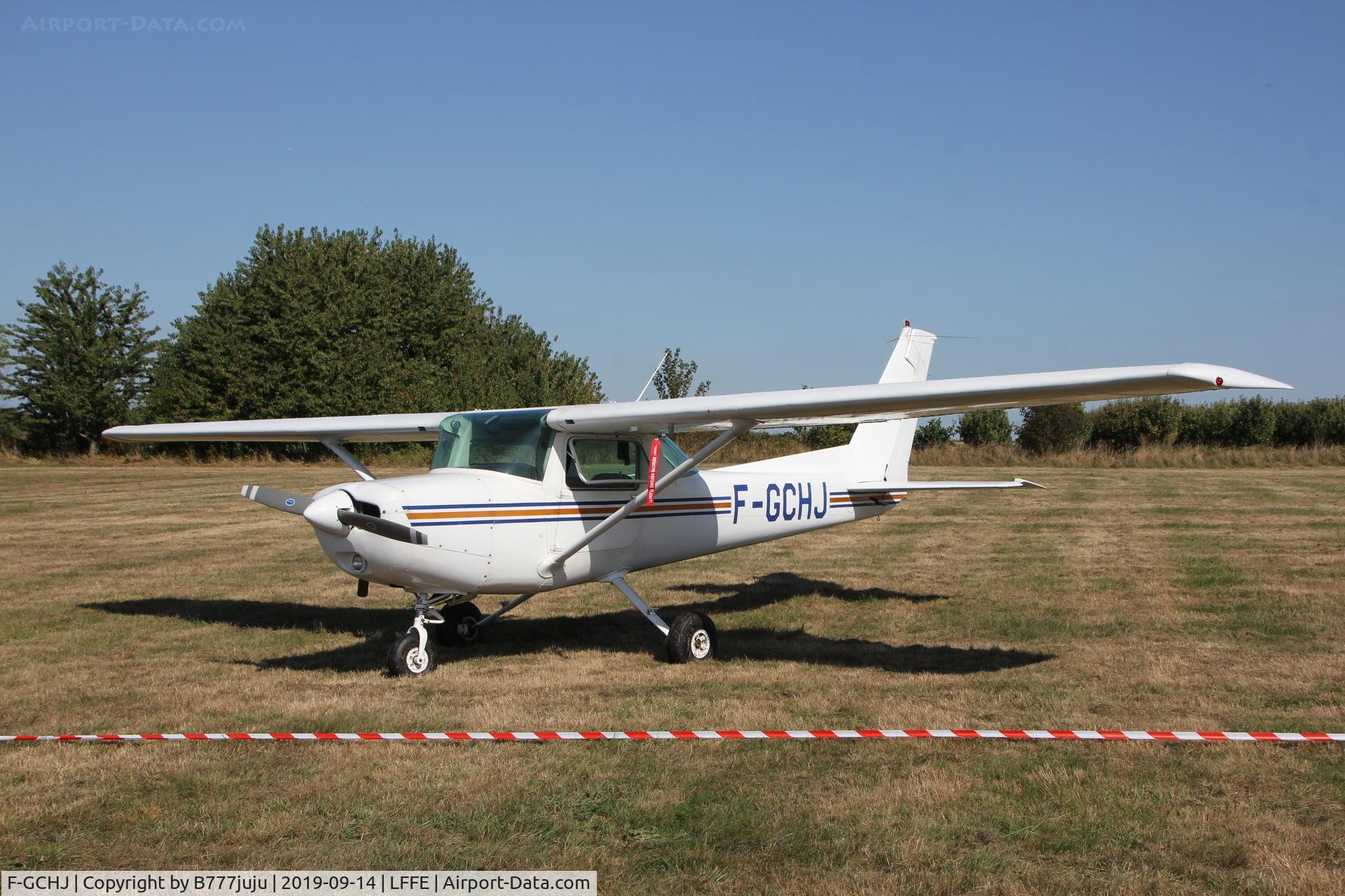 F-GCHJ, Reims F152 C/N 1702, at Enghien