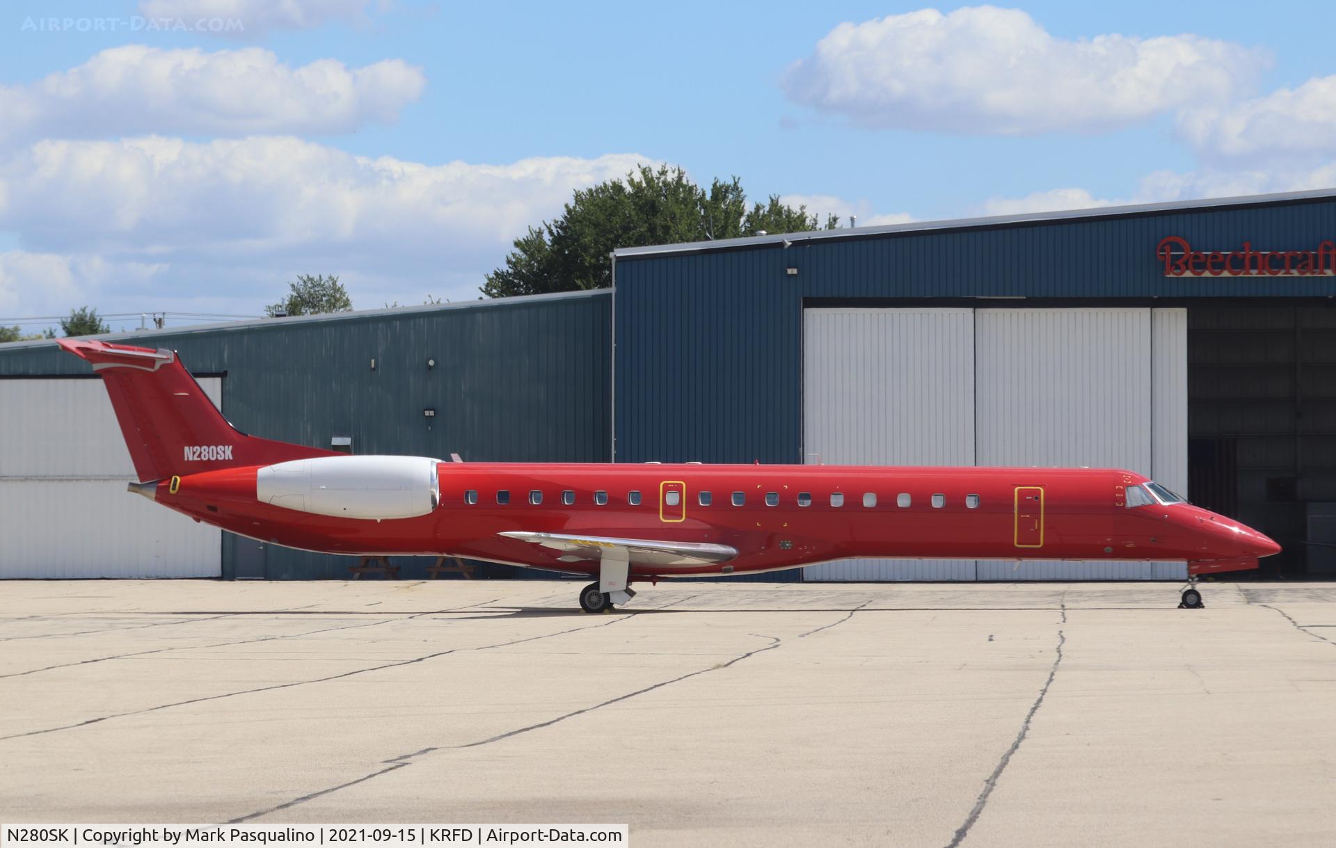 N280SK, 2001 Embraer ERJ-145LR (EMB-145LR) C/N 145381, EMB-145LR