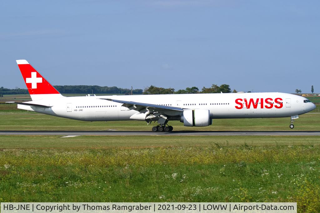 HB-JNE, 2016 Boeing 777-3DE/ER C/N 44586, Swiss International Airlines Boeing 777-300ER