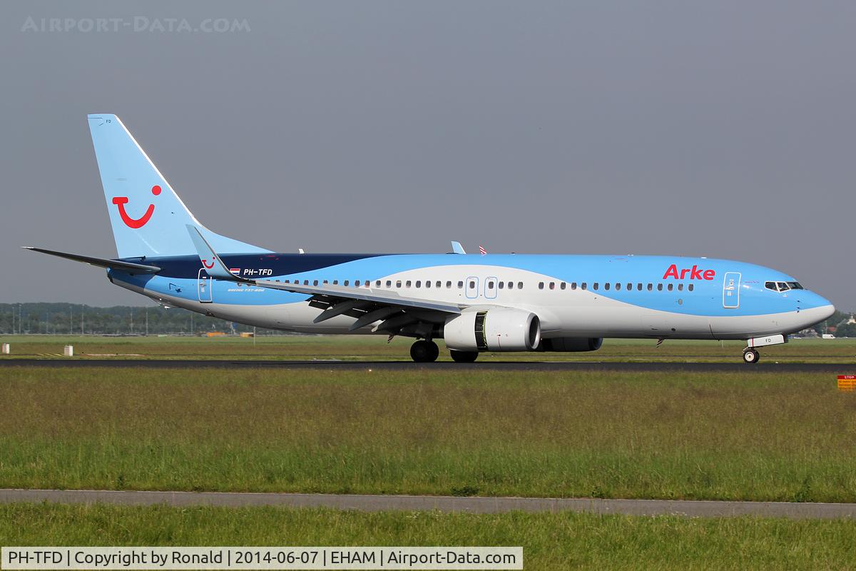 PH-TFD, 2011 Boeing 737-86N C/N 38014, at spl