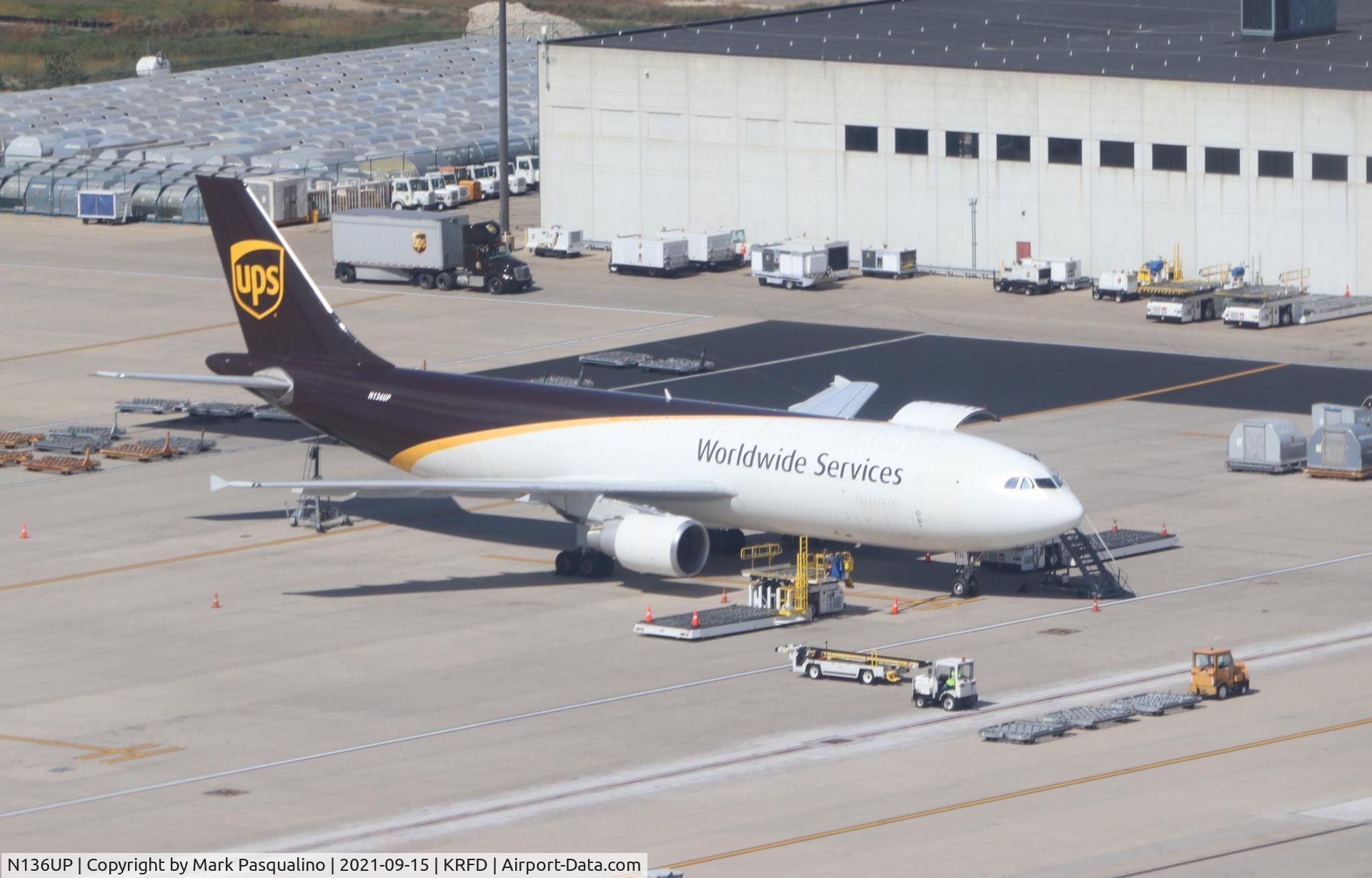 N136UP, 2001 Airbus A300F4-622R C/N 819, Airbus A300F4-622R