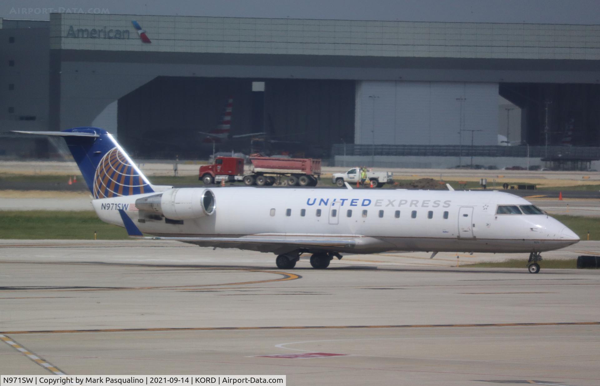 N971SW, 2004 Canadair CL-600-2B19 Regional Jet CRJ-200LR C/N 7947, CL-600-2B19