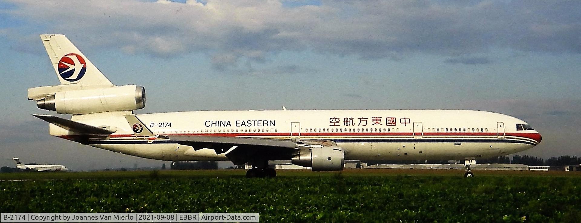 B-2174, McDonnell Douglas MD-11F C/N 48498, Slide scan