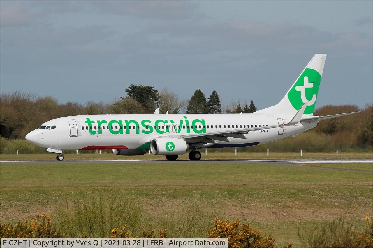 F-GZHT, 2015 Boeing 737-85R C/N 41332/5392, Boeing 737-85R, Take off run rwy 25L, Brest-Bretagne airport (LFRB-BES)