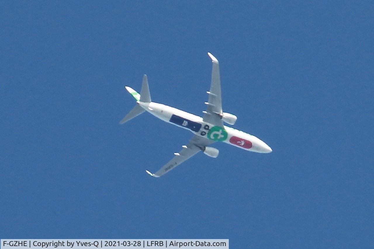 F-GZHE, 2008 Boeing 737-8K2 C/N 29678, Boeing 737-8K2, Flight over Brest-Bretagne airport (LFRB-BES)