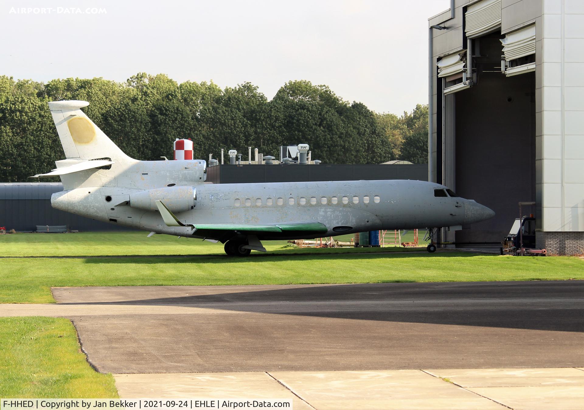 F-HHED, 2016 Dassault Falcon 7X C/N 273, Metamorphosis in progress by Satys (aircraft painting) . Through other activities inside the Satys hangar the Falcon outside for just a breath of fresh air