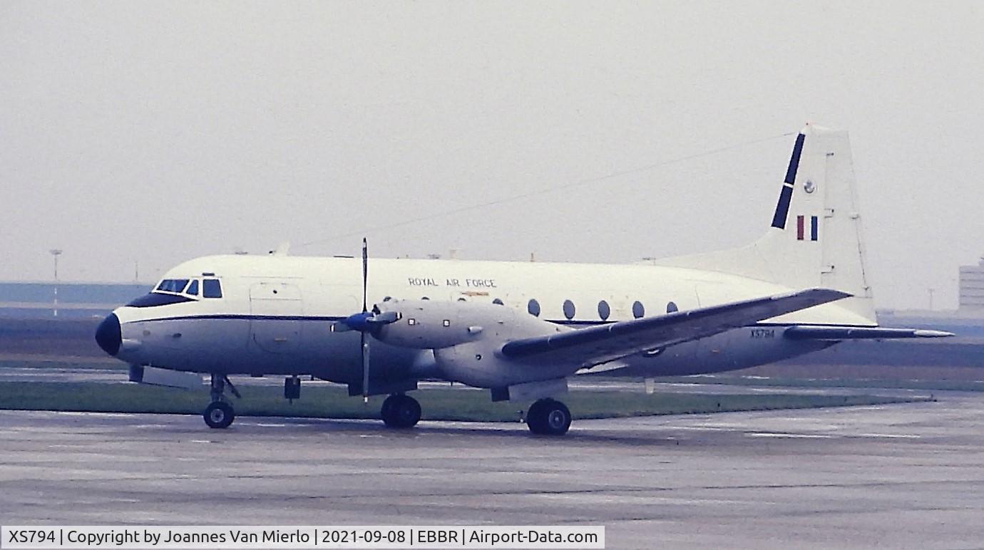 XS794, Hawker Siddeley HS-748 Andover CC2 C/N 1566, Slide scan