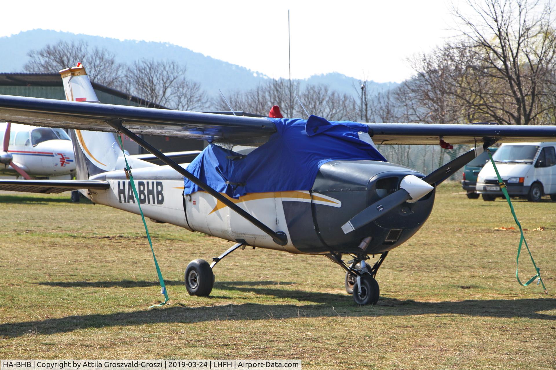 HA-BHB, Cessna 172K Skyhawk C/N 17258601, LHFH - Farkashegy Airport, Hungary