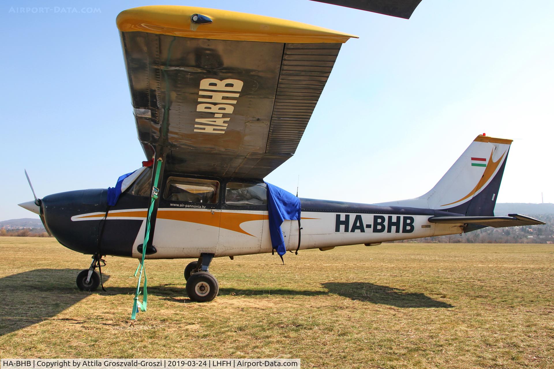 HA-BHB, Cessna 172K Skyhawk C/N 17258601, LHFH - Farkashegy Airport, Hungary