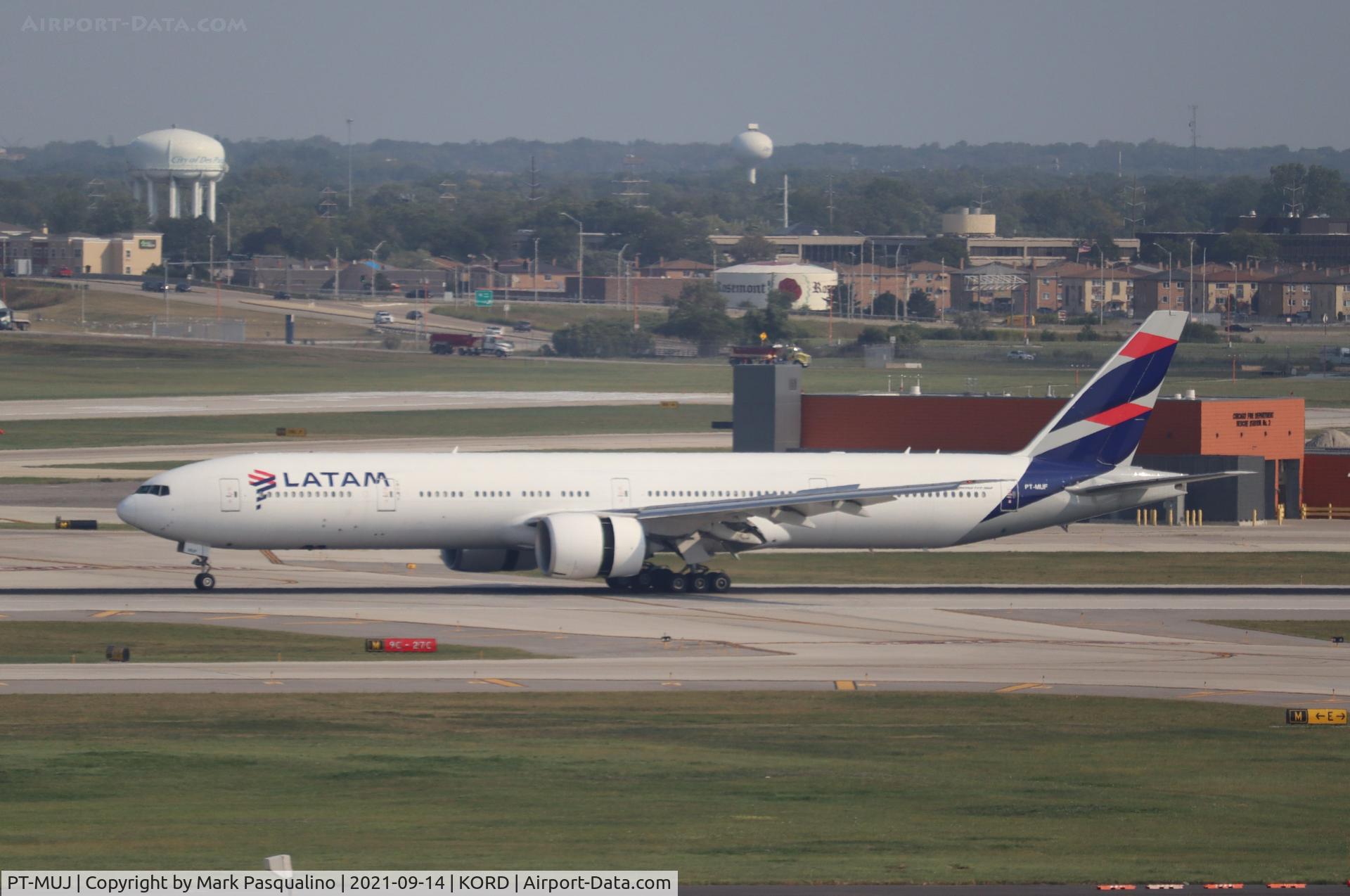 PT-MUJ, 2013 Boeing 777-32W/ER C/N 40588, Boeing 777-32W/ER