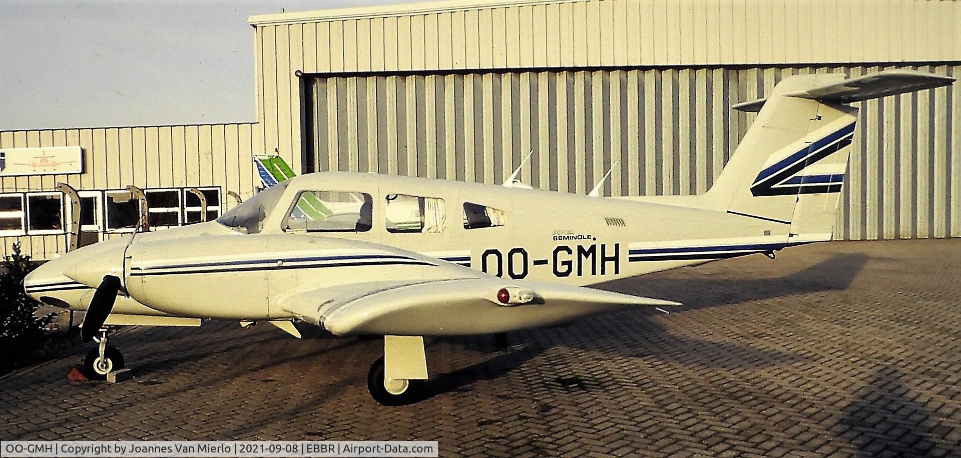 OO-GMH, Piper PA-44-180T Turbo Seminole C/N 44-8107035, Slide scan