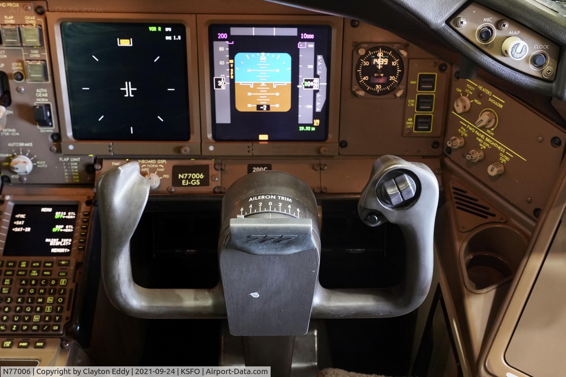 N77006, 1998 Boeing 777-224 C/N 29476, SFO 2021.