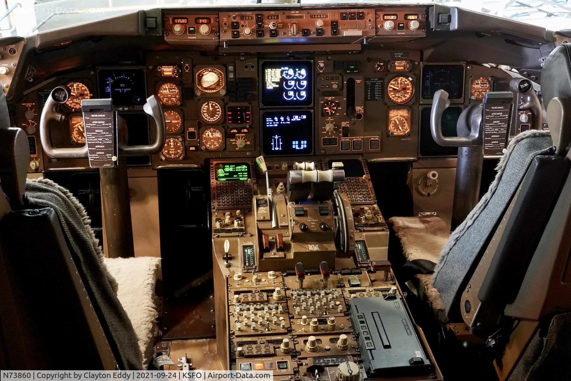 N73860, 2001 Boeing 757-33N C/N 32584, SFO 2021.