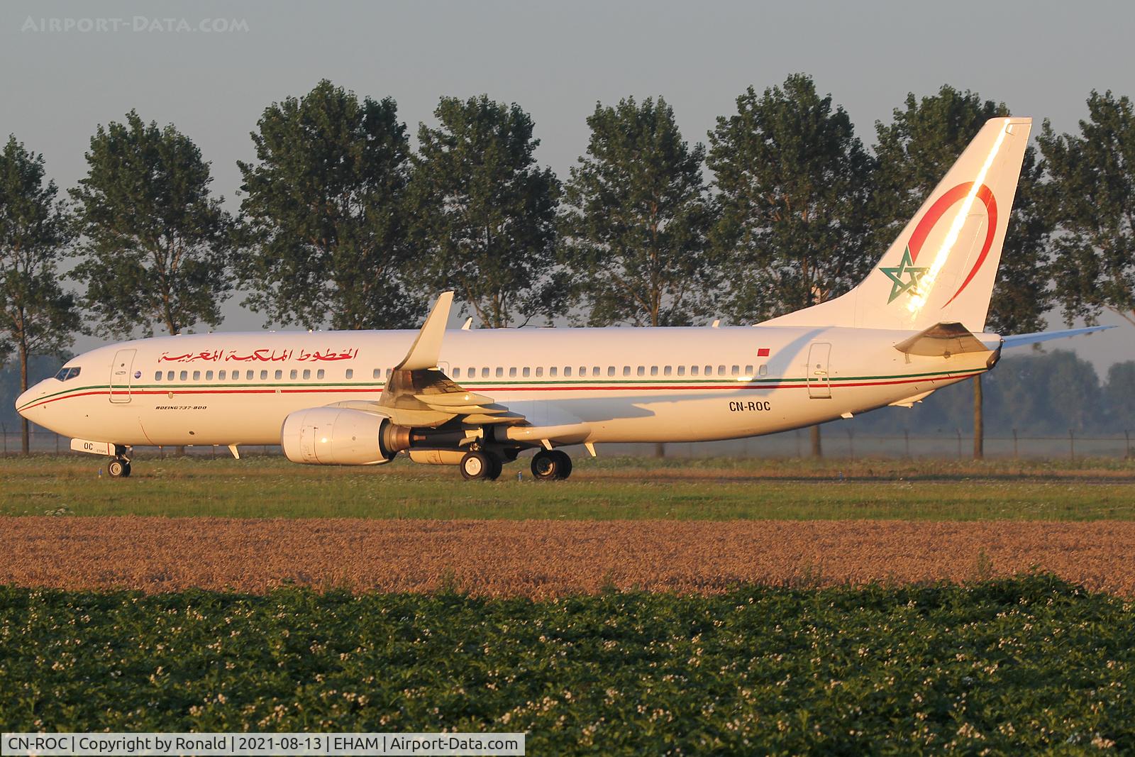 CN-ROC, 2005 Boeing 737-8B6 C/N 33061, at spl
