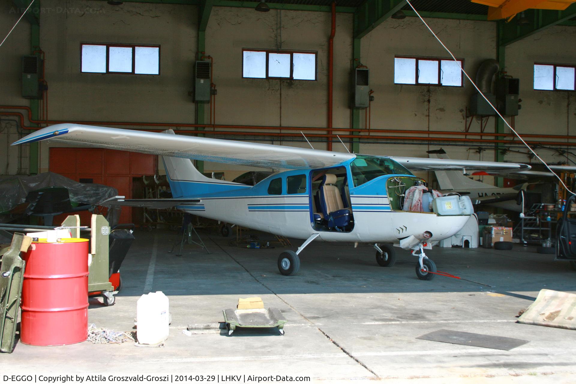 D-EGGO, Cessna T210J Turbo Centurion C/N T2100404, LHKV - Kaposújlak Airport, Hungary