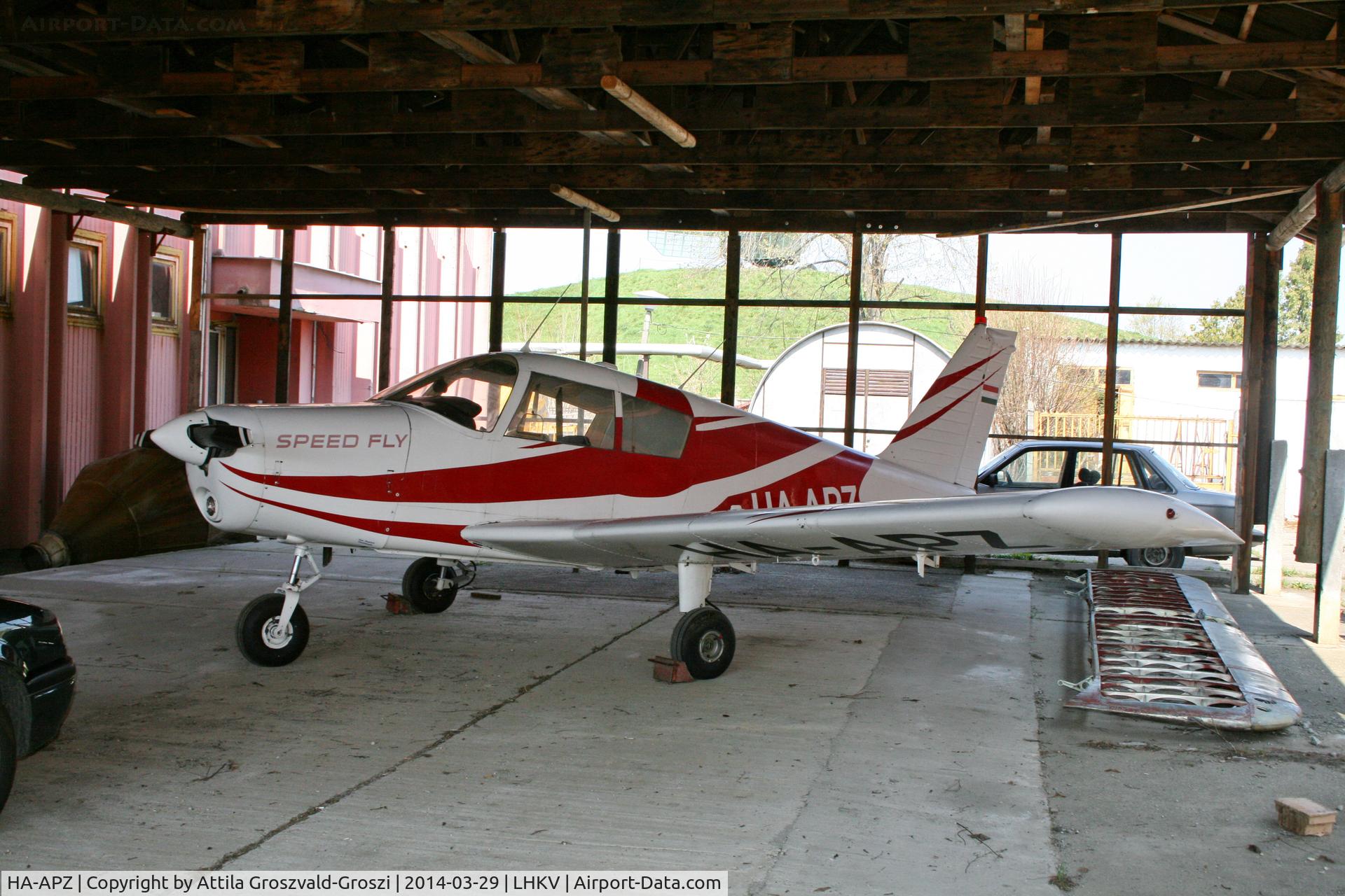 HA-APZ, 1968 Piper PA-28-140 Cherokee Cruiser C/N 28-24125, Kaposújlak Airport, Hungary.