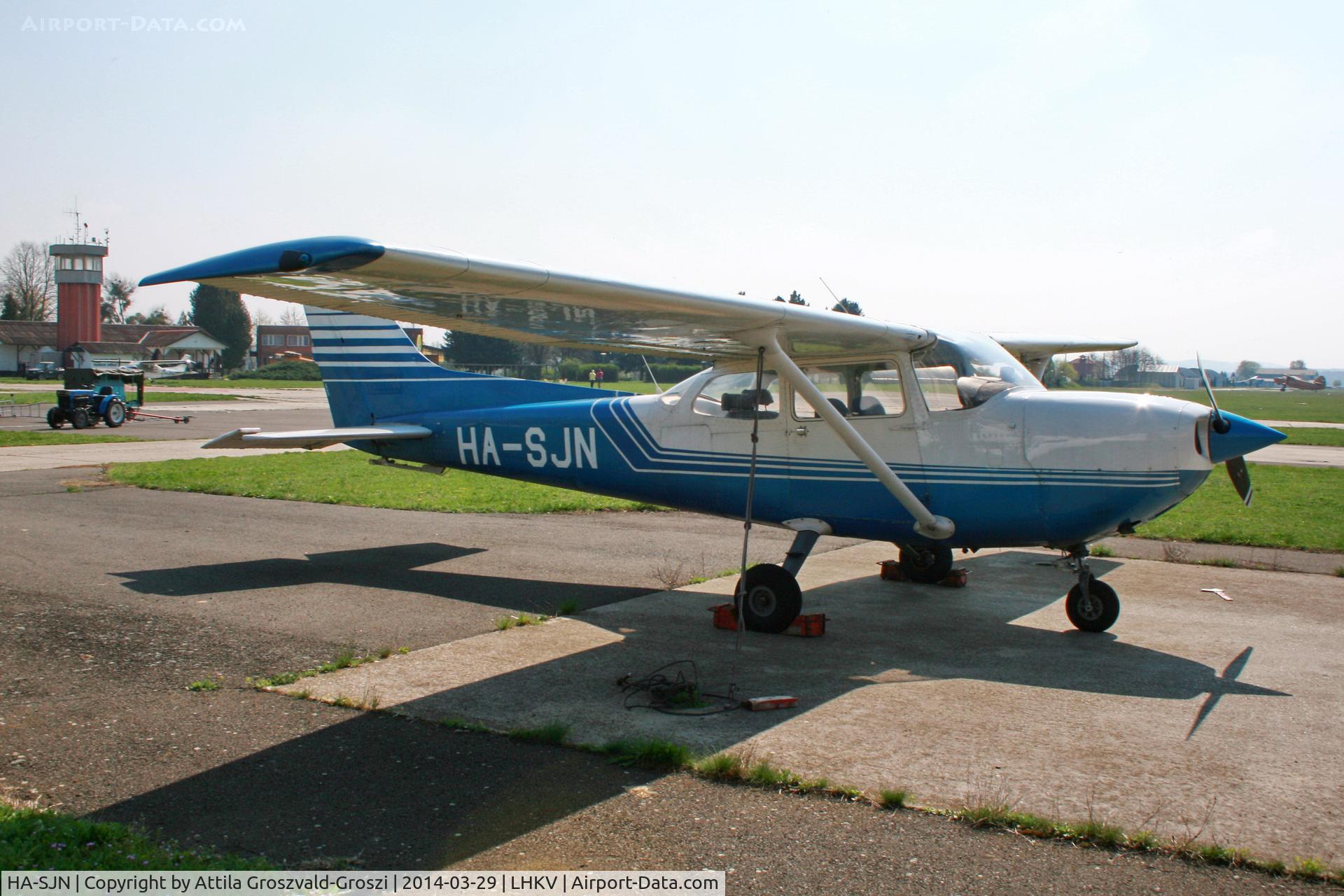 HA-SJN, Cessna R172K Hawk XP Hawk XP C/N R1722349, LHKV - Kaposújlak Airport, Hungary