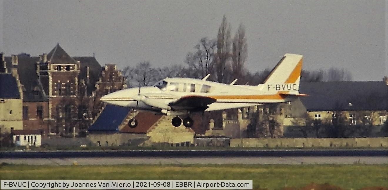 F-BVUC, 1973 Piper PA-23-250 Aztec C/N 27-7305225, Slide scan