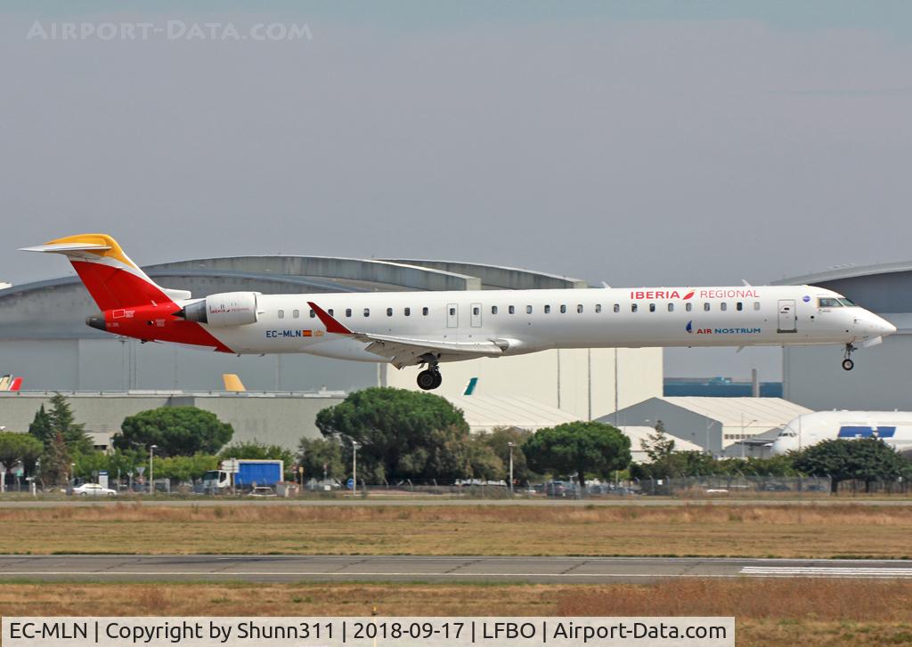 EC-MLN, 2016 Bombardier CRJ-1000 (CL-600-2E25) C/N 19049, Landing rwy 14R without Vigo titles