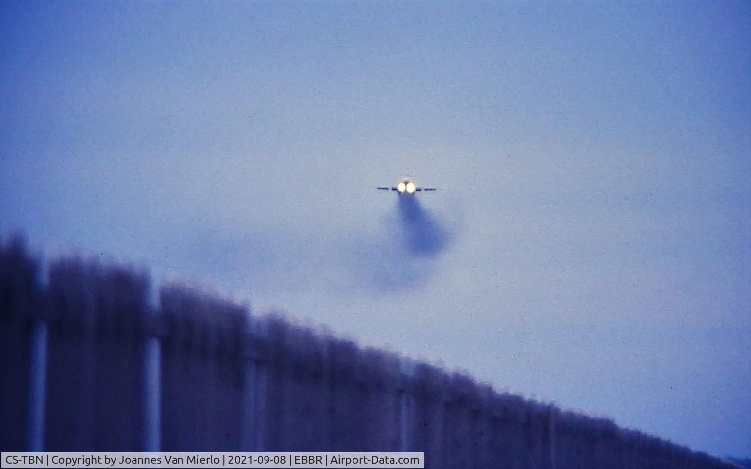 CS-TBN, 1968 Boeing 727-82C C/N 19597, One first saw smoke on the horizon...